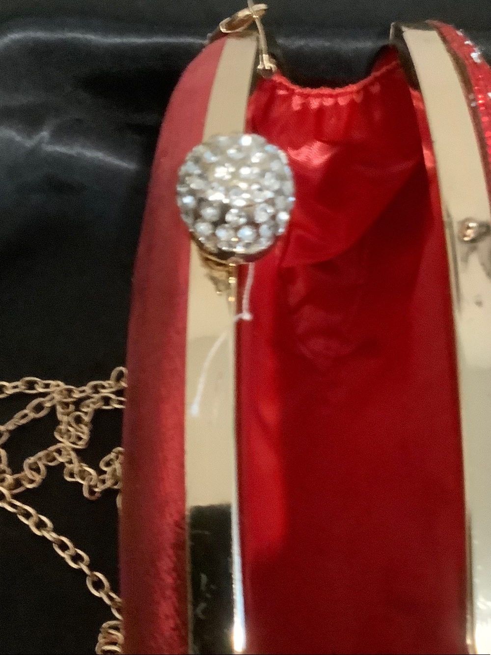 Red Star-Embellished Evening Clutch with Gold Chain - Picture 5 of 5